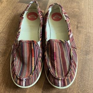 Roxy slip on fabric boat shoes